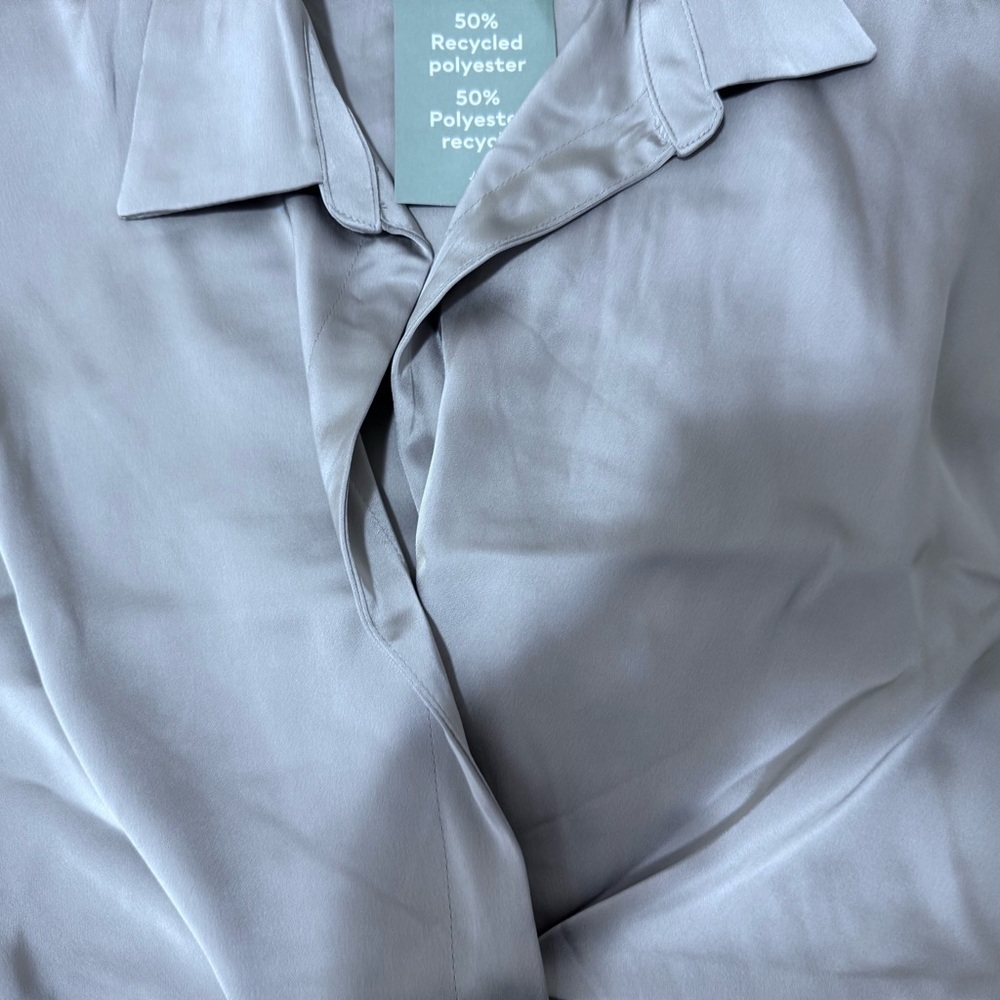 H&M Light Gray Cropped Button-Down Shirt - Picture 5 of 5